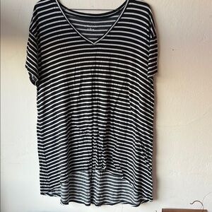 Ava & Viv Monochrome Striped V-Neck Tee